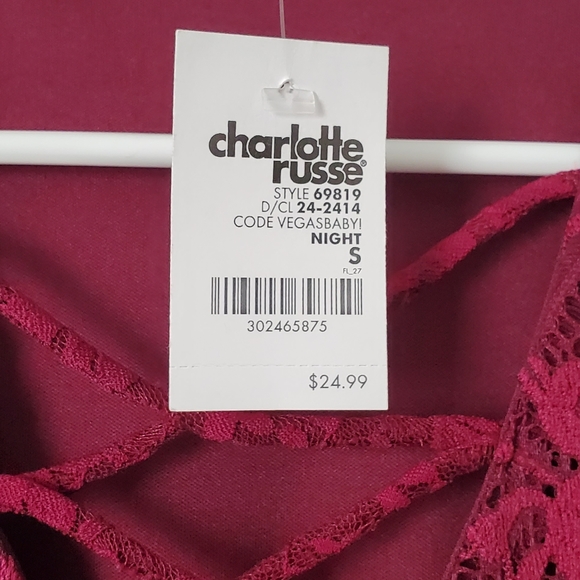 Lace dress - Picture 2 of 3